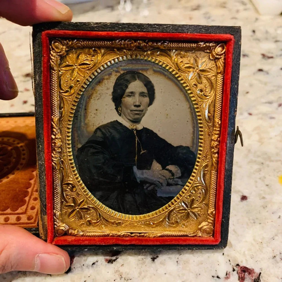 Amazing 1/6 Plate Ambrotype Superb Masterpiece of Young Woman Daguerreotype - Picture 1 of 12